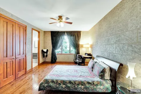 50 Rolling Ridge Road Upper Saddle River NJ 07458