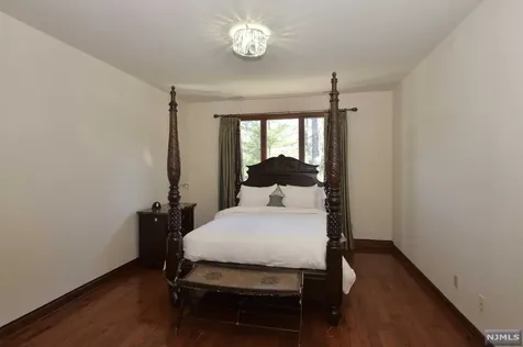 50 Rolling Ridge Road Upper Saddle River NJ 07458