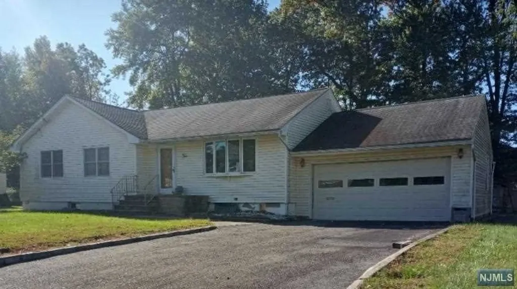 10 Orlando Drive Fairfield NJ 07004