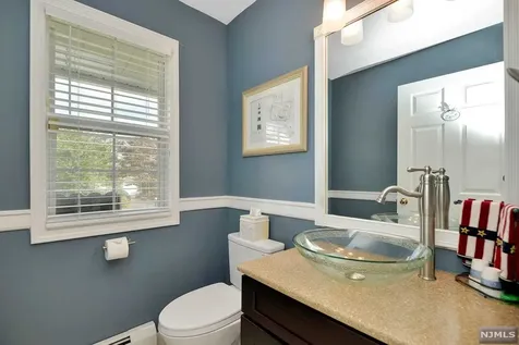 31 Elinora Drive Wanaque NJ 07465