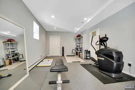 31 Elinora Drive Wanaque NJ 07465