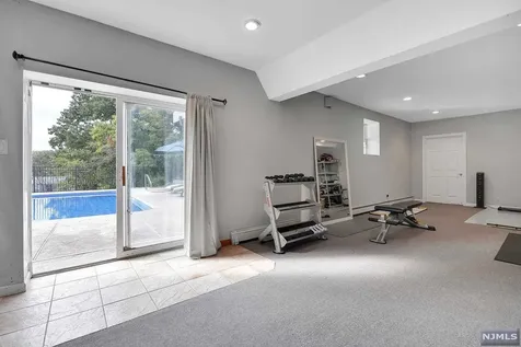 31 Elinora Drive Wanaque NJ 07465