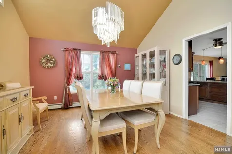 31 Elinora Drive Wanaque NJ 07465