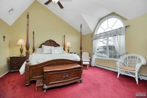 31 Elinora Drive Wanaque NJ 07465