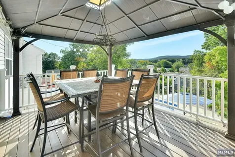 31 Elinora Drive Wanaque NJ 07465