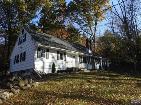51 Old Stone Church Road Upper Saddle River NJ 07458