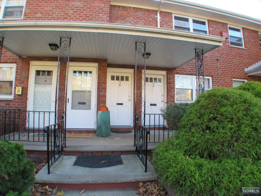 300 E Homestead Avenue Palisades Park NJ 07650