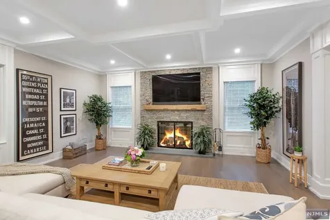 8 Kenwood Road Saddle River NJ 07458