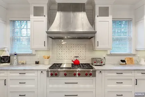 8 Kenwood Road Saddle River NJ 07458