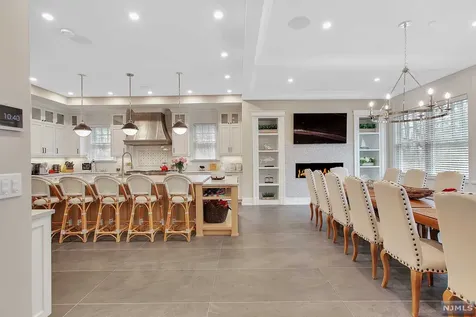 8 Kenwood Road Saddle River NJ 07458
