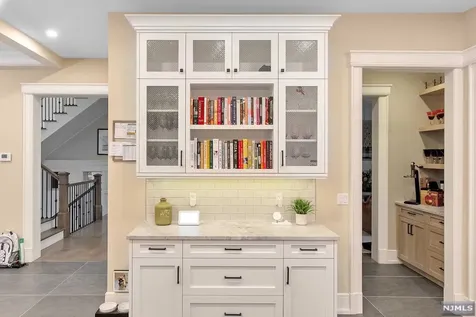 8 Kenwood Road Saddle River NJ 07458
