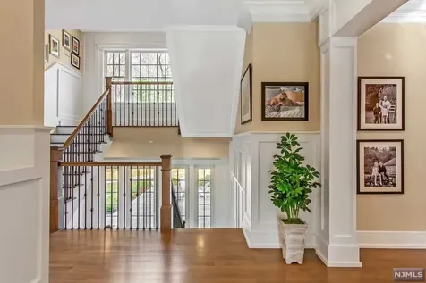 8 Kenwood Road Saddle River NJ 07458