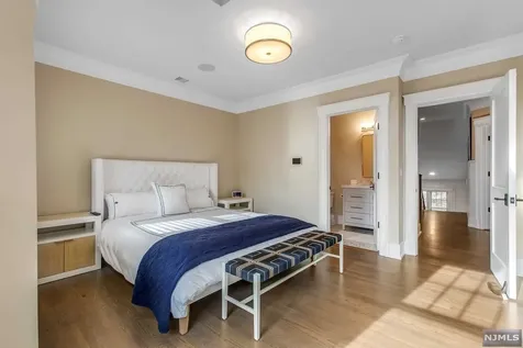 8 Kenwood Road Saddle River NJ 07458