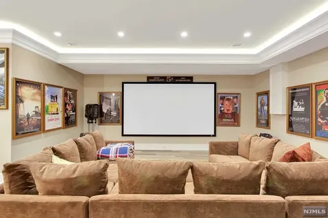8 Kenwood Road Saddle River NJ 07458