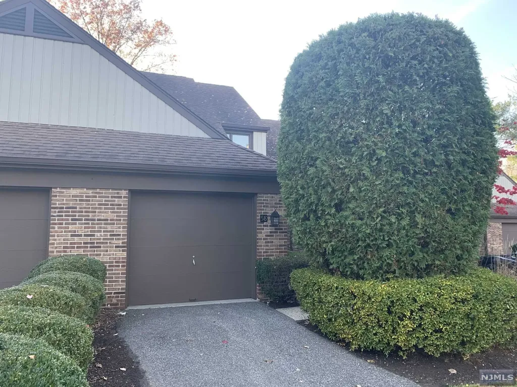 58 Meadowview Court Leonia NJ 07605