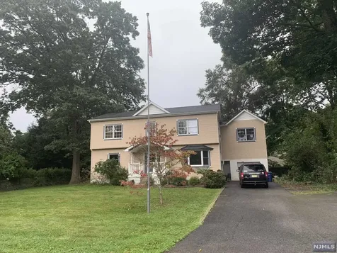 515 Connie Avenue Franklin Lakes NJ 07417