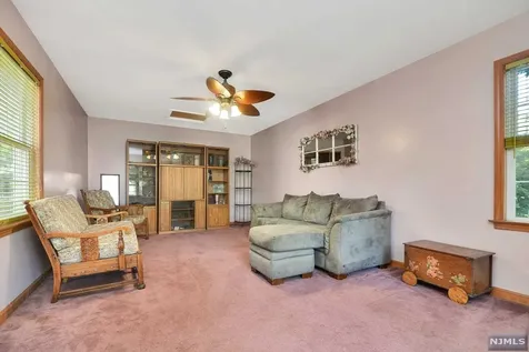 515 Connie Avenue Franklin Lakes NJ 07417