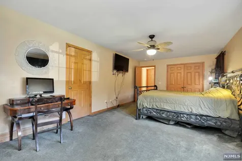 515 Connie Avenue Franklin Lakes NJ 07417