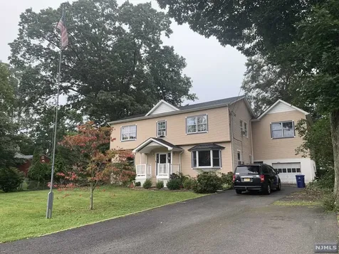 515 Connie Avenue Franklin Lakes NJ 07417