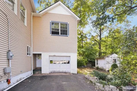 515 Connie Avenue Franklin Lakes NJ 07417