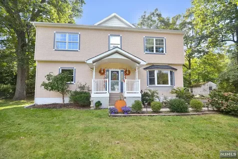515 Connie Avenue Franklin Lakes NJ 07417