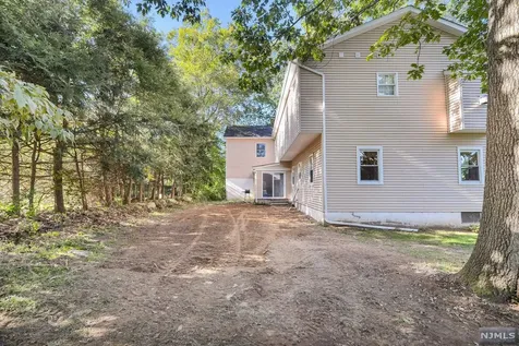 515 Connie Avenue Franklin Lakes NJ 07417