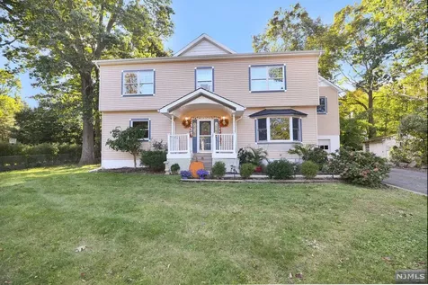 515 Connie Avenue Franklin Lakes NJ 07417
