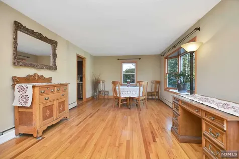 515 Connie Avenue Franklin Lakes NJ 07417