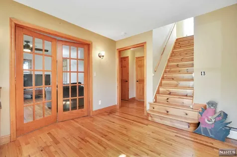 515 Connie Avenue Franklin Lakes NJ 07417