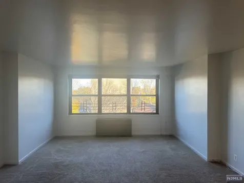 285 Aycrigg Avenue Passaic NJ 07055