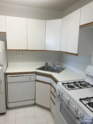 285 Aycrigg Avenue Passaic NJ 07055
