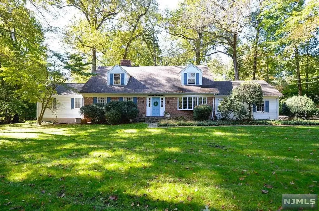9 Fox Hedge Road Saddle River NJ 07458
