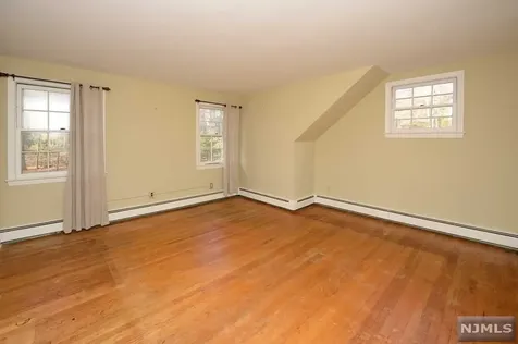 9 Fox Hedge Road Saddle River NJ 07458