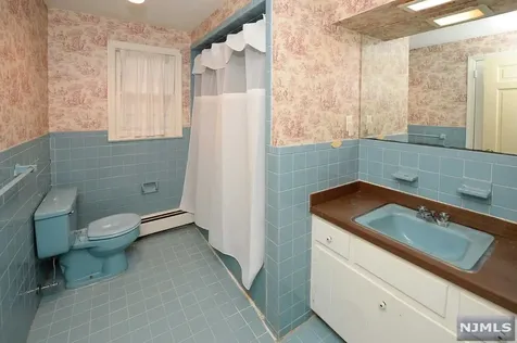 9 Fox Hedge Road Saddle River NJ 07458