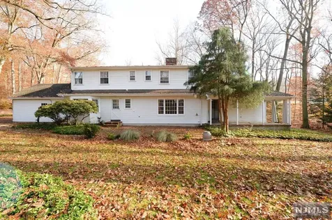 9 Fox Hedge Road Saddle River NJ 07458