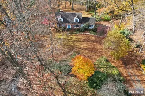 9 Fox Hedge Road Saddle River NJ 07458