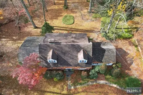 9 Fox Hedge Road Saddle River NJ 07458