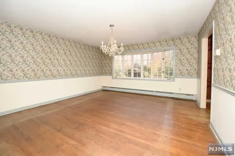 9 Fox Hedge Road Saddle River NJ 07458