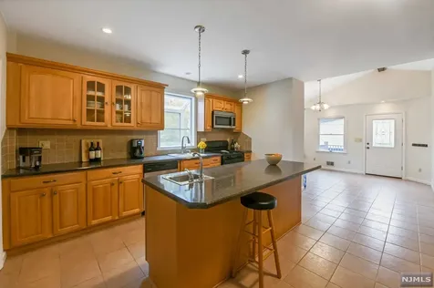 63 Magnolia Avenue Hillsdale NJ 07642