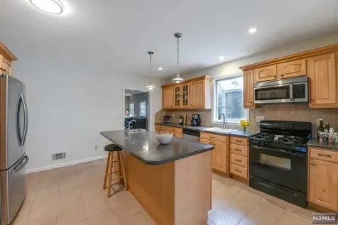 63 Magnolia Avenue Hillsdale NJ 07642