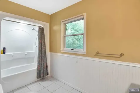 63 Magnolia Avenue Hillsdale NJ 07642