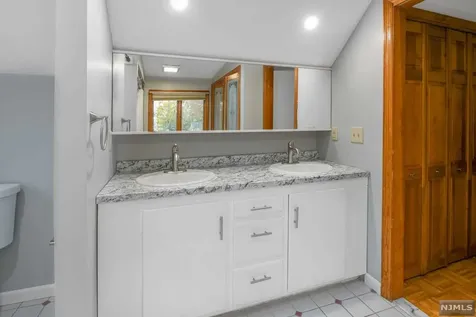 63 Magnolia Avenue Hillsdale NJ 07642
