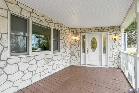 63 Magnolia Avenue Hillsdale NJ 07642