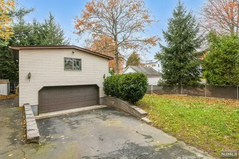 63 Magnolia Avenue Hillsdale NJ 07642