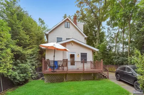 63 Magnolia Avenue Hillsdale NJ 07642
