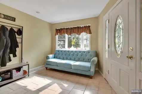 63 Magnolia Avenue Hillsdale NJ 07642