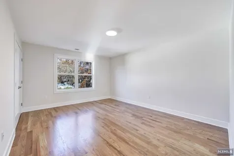 268 Mchenry Drive Paramus NJ 07652