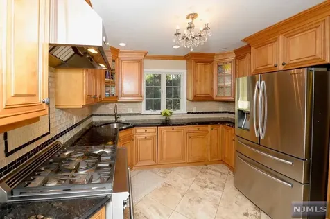 307 Kensington Drive Ridgewood NJ 07450