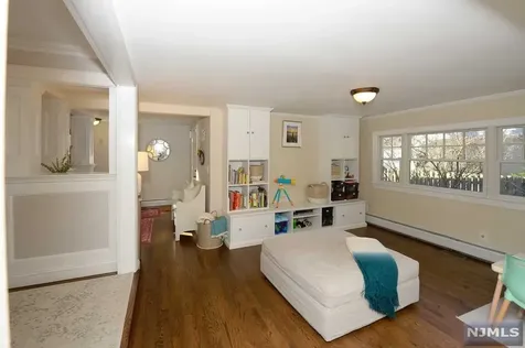 307 Kensington Drive Ridgewood NJ 07450
