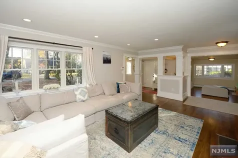 307 Kensington Drive Ridgewood NJ 07450